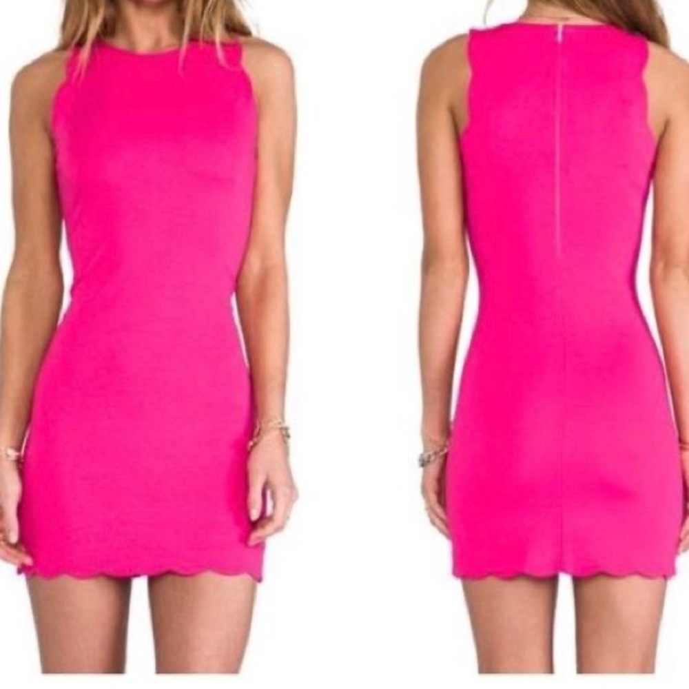 For love & lemon - scalloped sleeve pink dress - size M